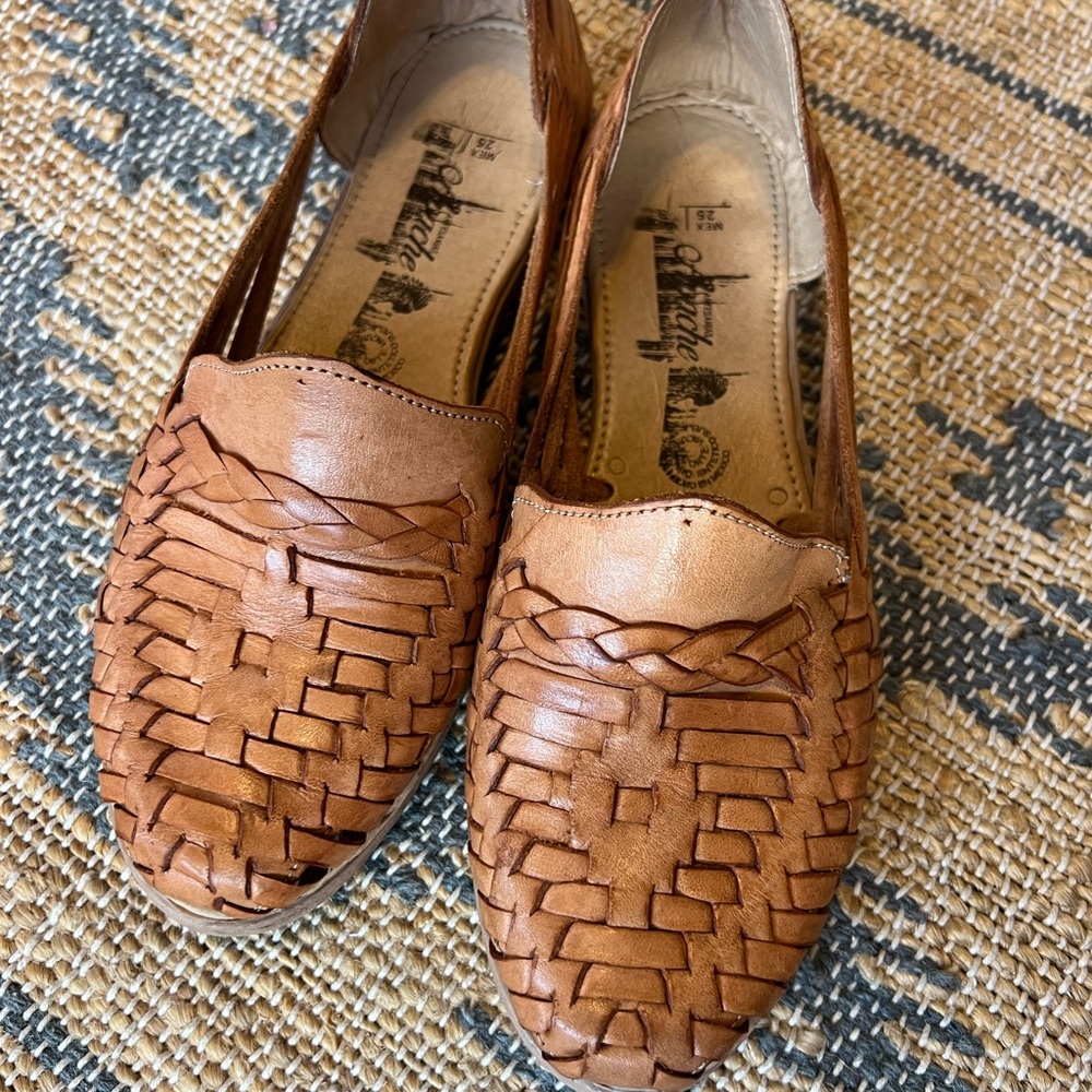 Mexican Handmade Woven Leather Loafers - Picture 7 of 7